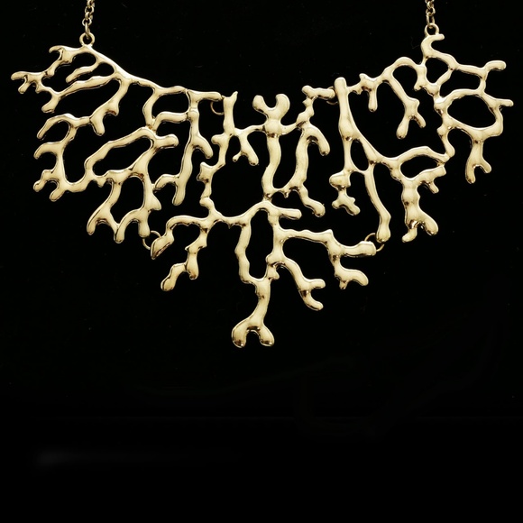 Luxury Coral Necklace Gold NWOT - Picture 2 of 3